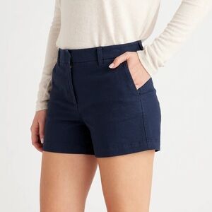 Quince size 6 Navy chino shorts
